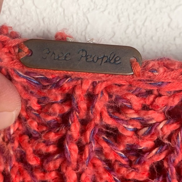 Free People Women Size Medium Santa Rosa‎ Red Hooded Fringe Hem Crochet Sweater - Picture 2 of 7